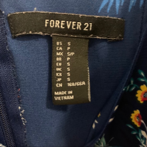 Forever 21 Summer Flower Cute Romper - Picture 5 of 5